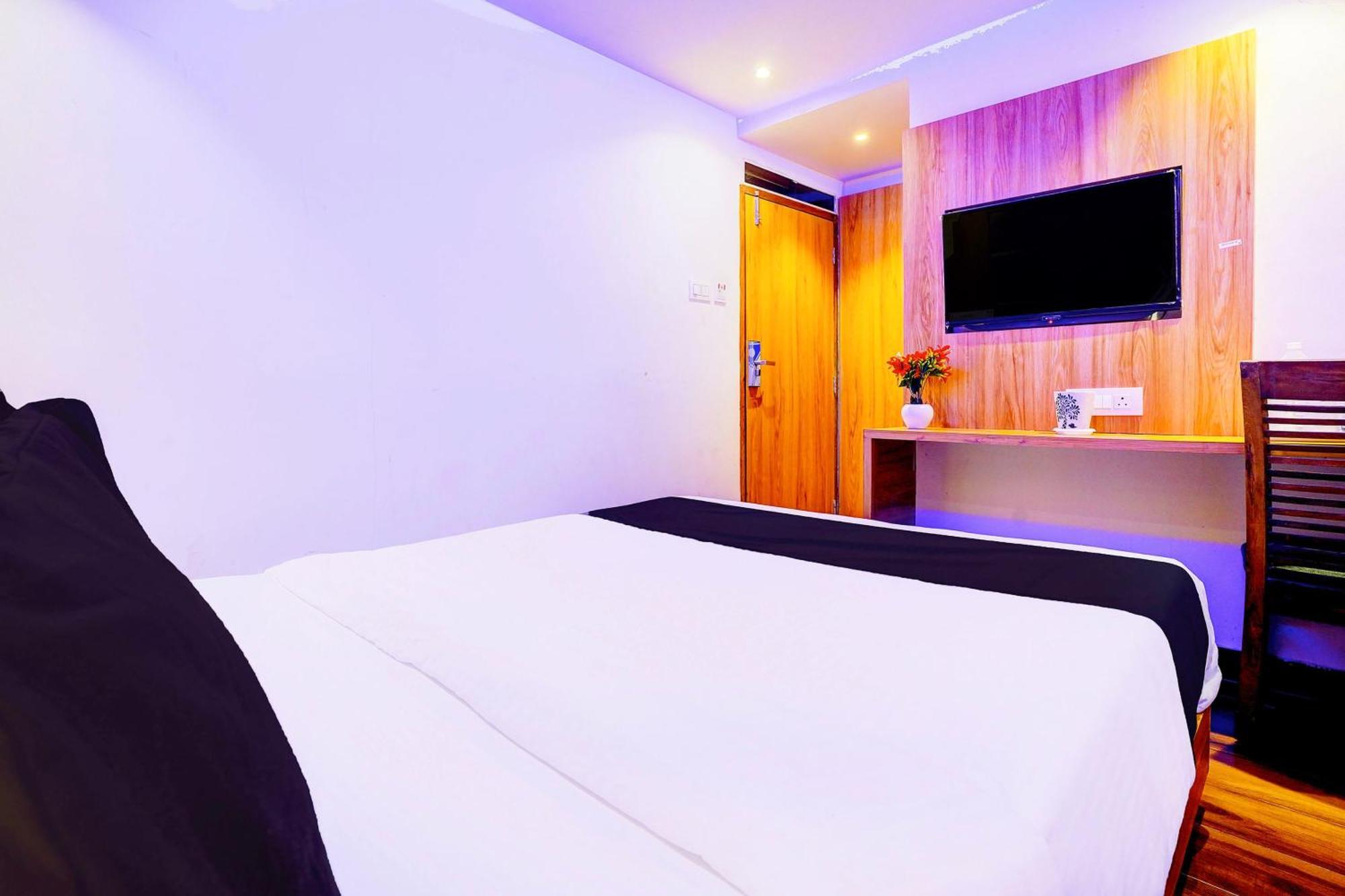 Super Hotel O Sakinaka Andheri Kurla Road ムンバイ エクステリア 写真